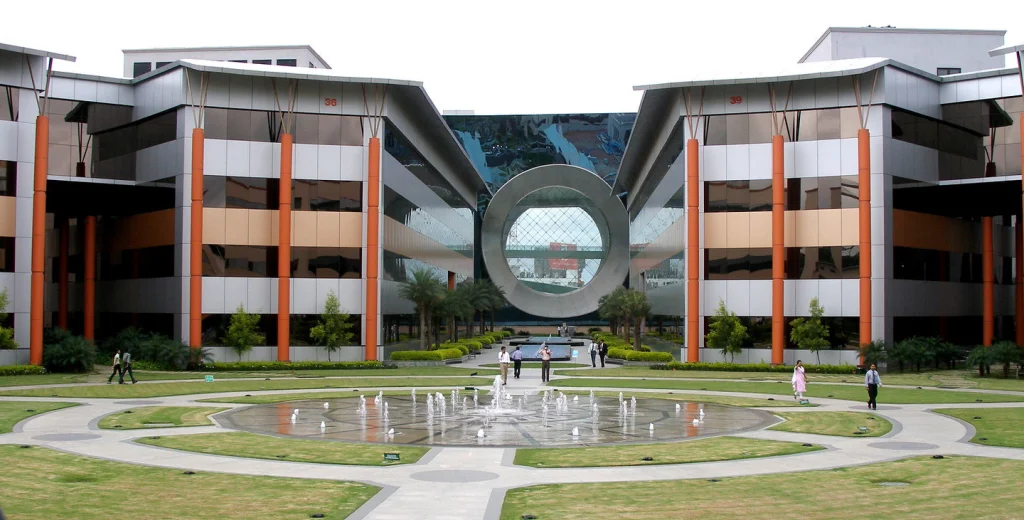 Infosys AI 实施框架为企业领导者提供指导